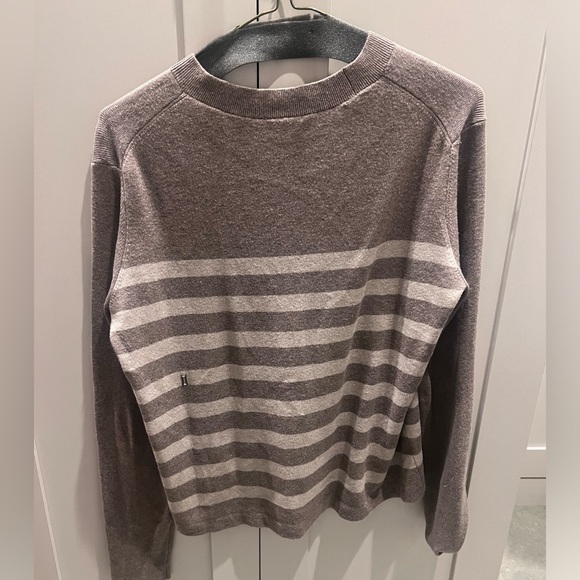 Kit and Ace: Essential Fine Gauge Merino Sweater with stripes - Picture 5 of 9